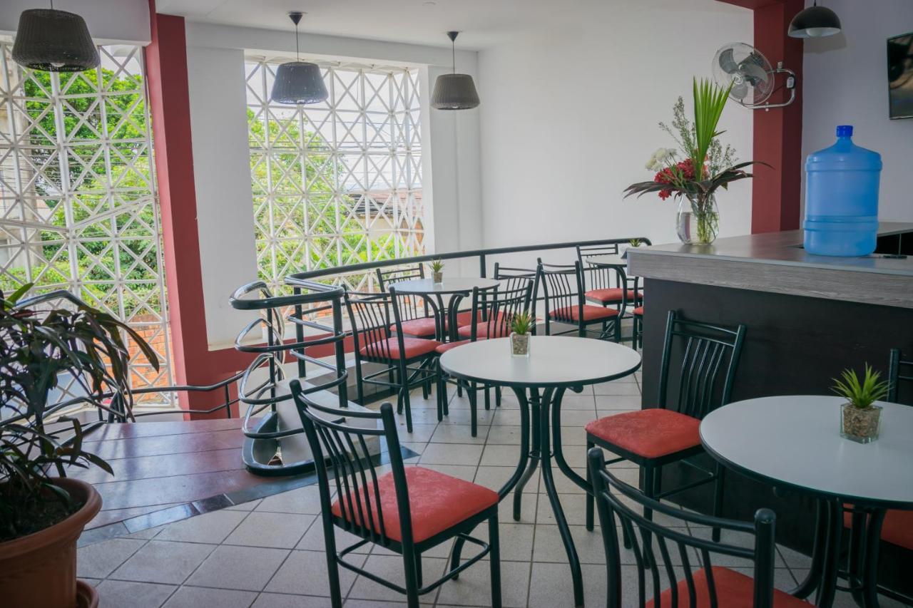 Hostal "Centrika" Tarapoto Exterior photo