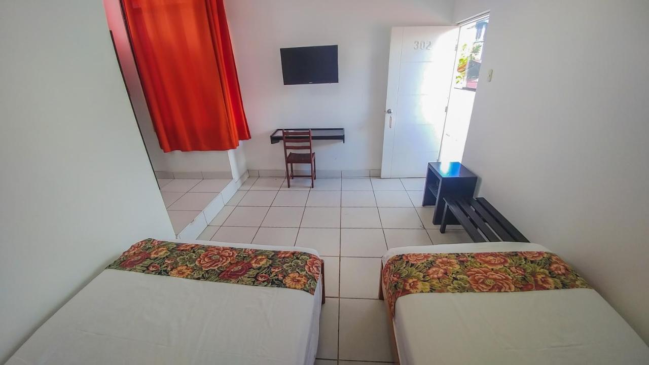 Hostal "Centrika" Tarapoto Exterior photo